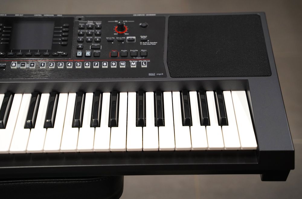 ROLANd E-A7 ea7  odtwarza MP3, Wave, Midi jak Nowy