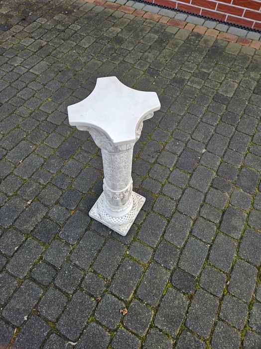 postument, słupek ozdobny