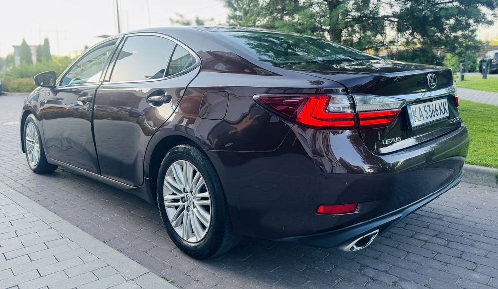 Продам Lexus ES250 2018 рік 2.5 газ/бензин АВТОМАТ після прильоту шахеда!