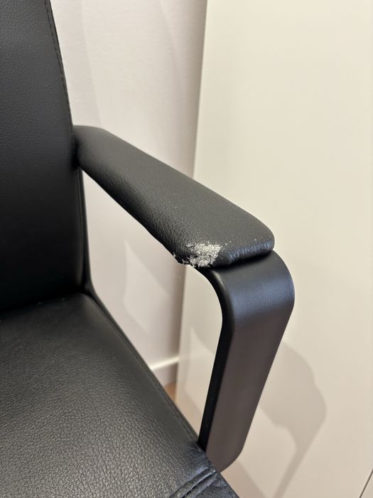 Duas cadeiras escritório Ikea Millberget