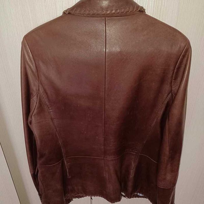 Casaco de senhora em pele genuína
