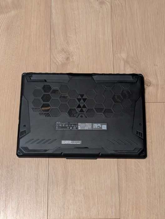 Asus Tuf Gaming A15 RTX3060 Ryzen 7 5800H 32GB ramu Win 11