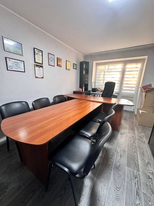 Офісний / конференц-стіл