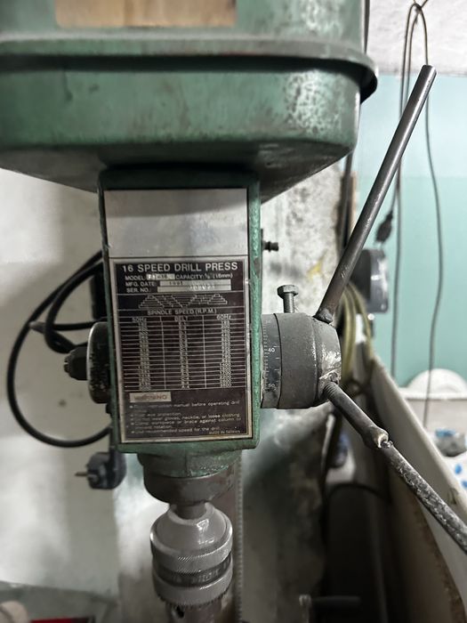 Furadeira de Coluna DP16UL – 3/4 HP | 13” Swing