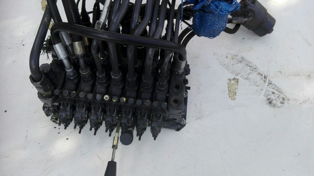 Siłownik hydrauliczne łuparek pompy  rozdzielacze