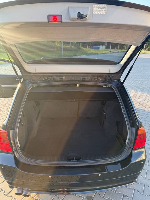 BMW 325i Touring 2.5 218 KM | Automat