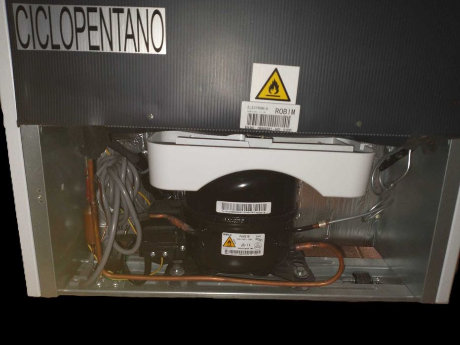 Frigorifico Electronica Robim 143cm 204L Branco