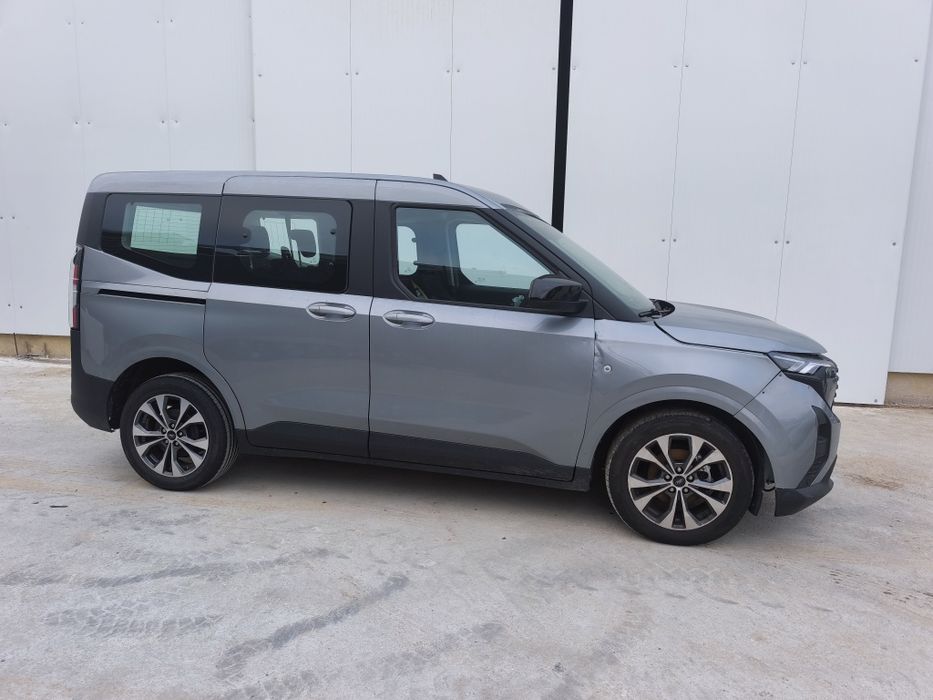Ford tourneo 1.0  5lugares