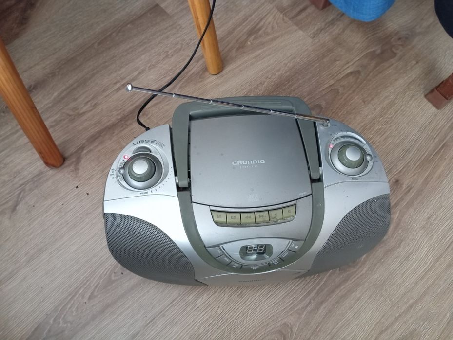 Radio    Grundig