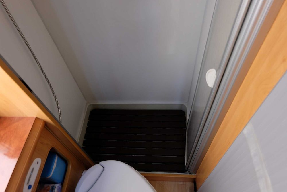 Autocaravana perfilada Hobby T600 FC Siesta com apenas 107 mil KM