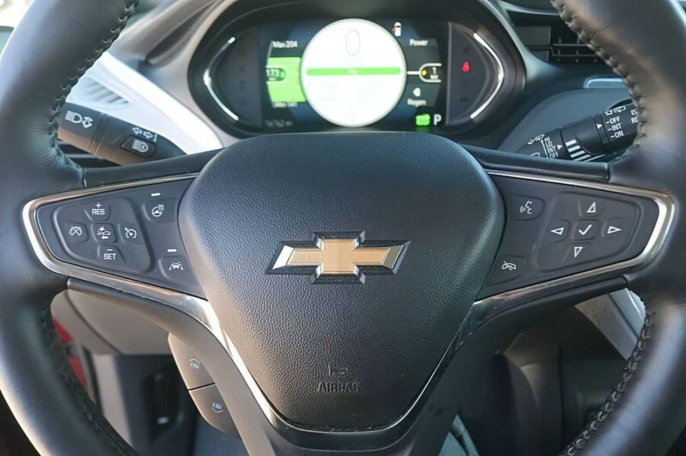Chevrolet Bolt EV      2021