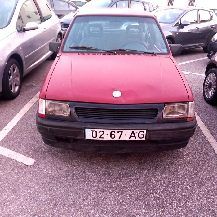 Vendo carro barato negociável aceito trocas  retoma