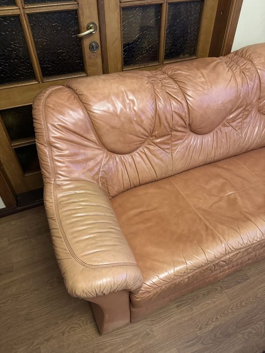 Oddam za darmo skórzaną rozkładaną kanapę