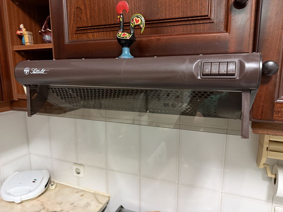 Exaustor com luz | Castanho