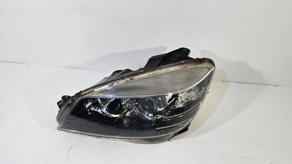 Mercedes c w204 lampa przód przednia ciemna lewa h7 eu