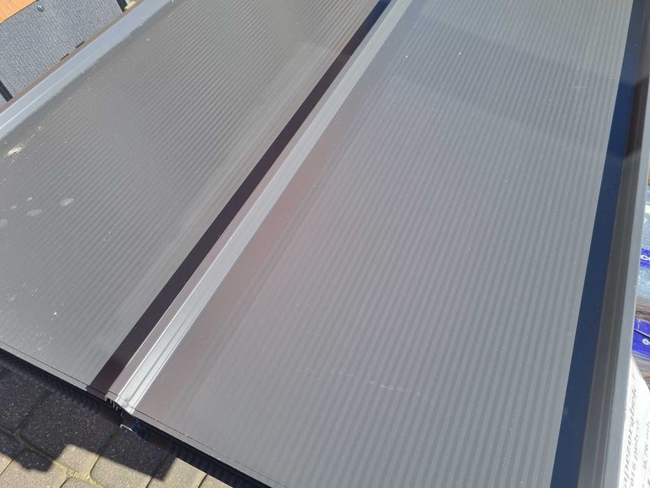 Trapezorąbek THR-23 kolor antracyt 7016 z mikrofalą grubość 0,5 mm  arkusze w długości 3 mb