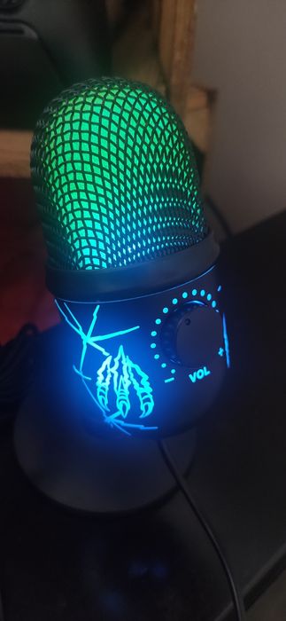 Микрофон студийный игровой или для стрима