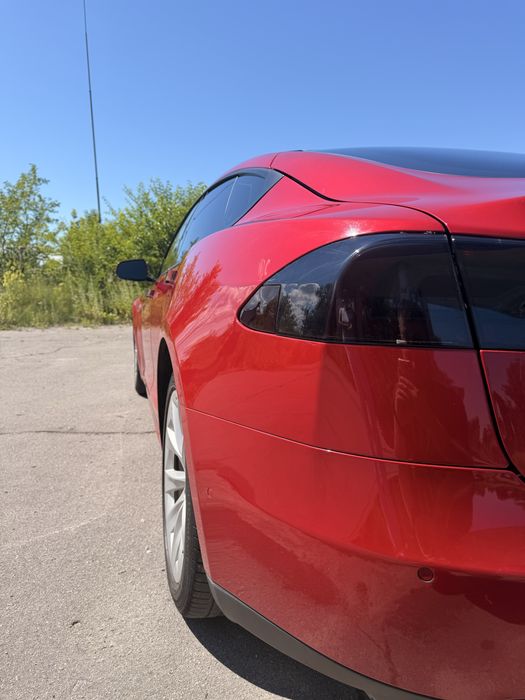 Tesla Model S 90D 2016