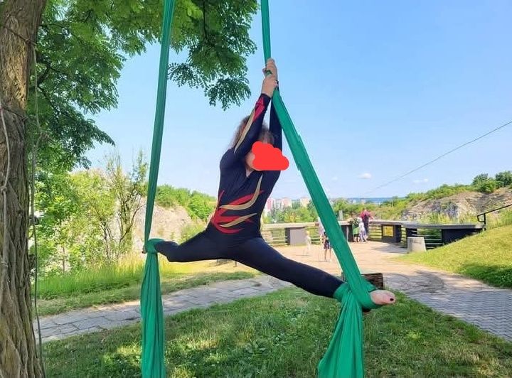 Kostium kombinezon do akrobatyki powietrznej 140/146