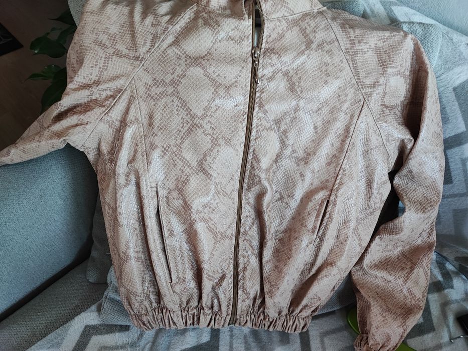 Kurtka, Bomberka lekko ocieplana