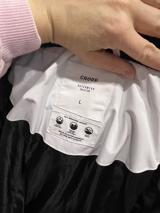 Продам зимову подовжену куртку в гарному стані