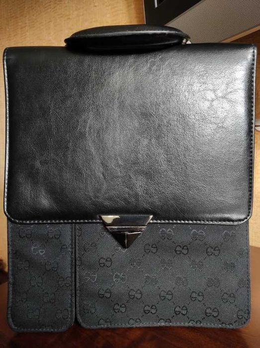 Продам жіночий портфель новий