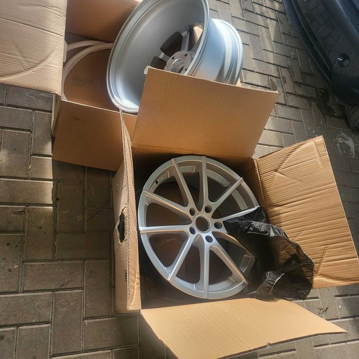 Duas Jantes novas 19x 8 1/2 J bmw