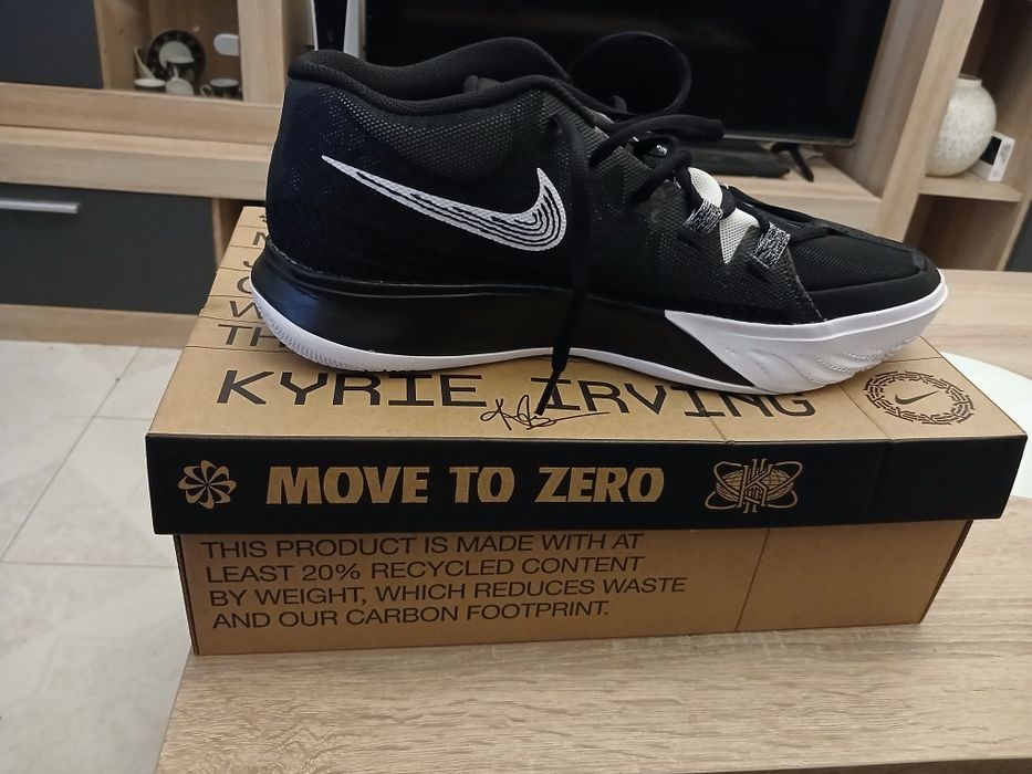 Ténis Nike kyrie to move