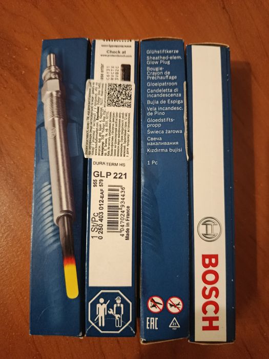 Набір Свічок  розжарюванняBOSCH  GLP221 4 штуки  RENAULT LOGAN MCV II, NISSAN QASHQAI II 1.5 DCI 13- (пр.о BOSCH), 0250403012