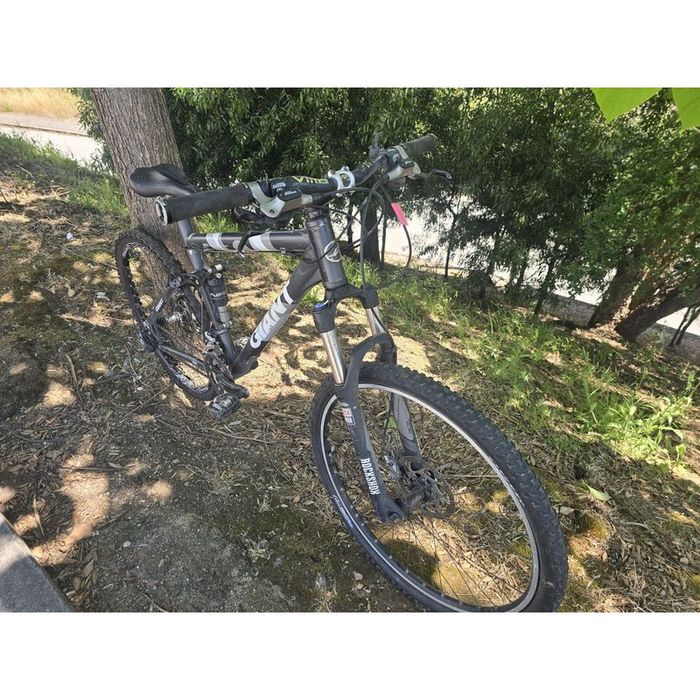 Btt giant m suspensao total