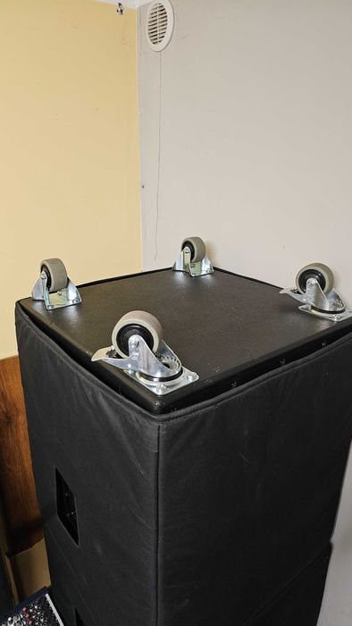 Zestaw nagłośnienia Mackie Thump, Soundcraft MFXi, Gravity, AKG wms40