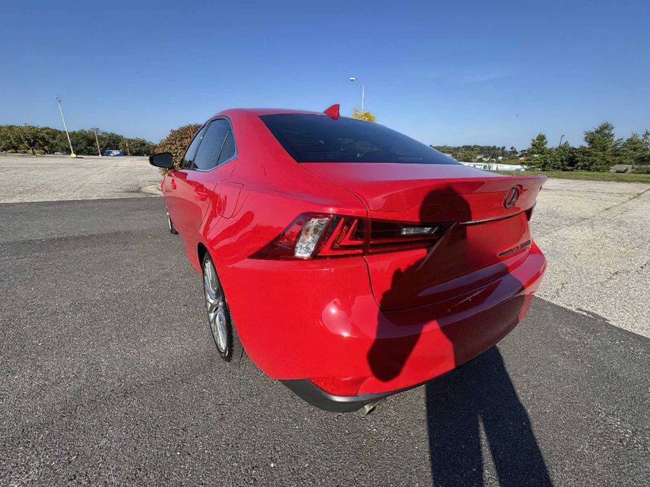 Lexus IS 300      2016