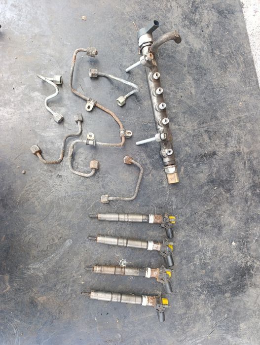 Wtryski pompowtryskiwacze przewody listwa paliwowa VW t5 t6 2.0 TDI