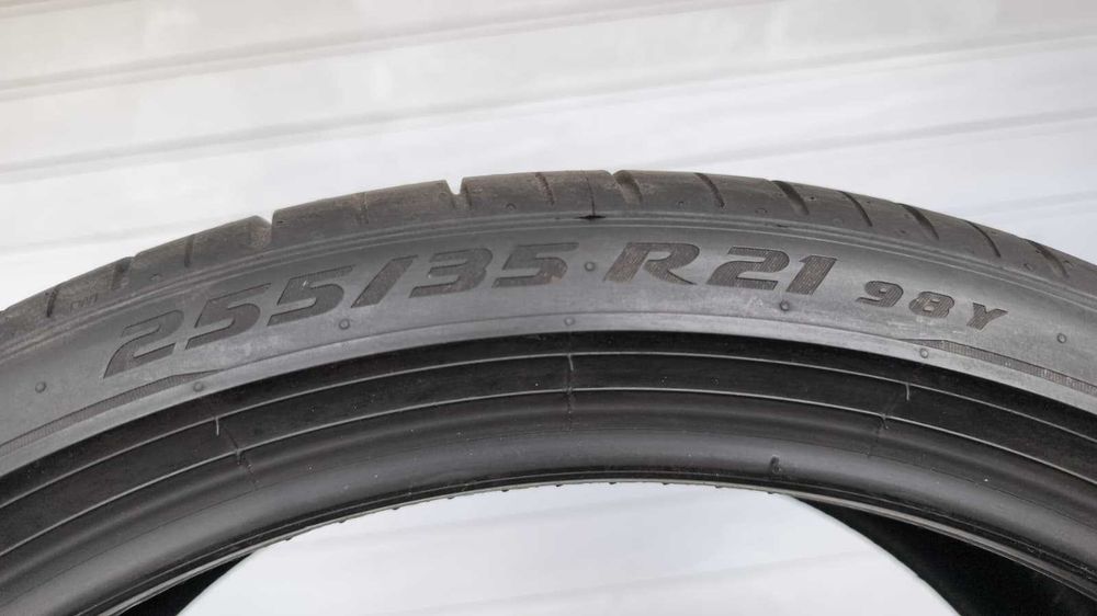 4 sztuki opony lato 255/35/21 Pirelli P ZERO 98Y XL (OL725/OH)