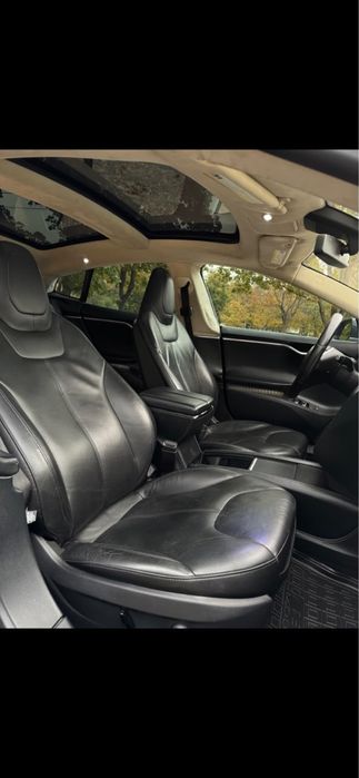 Продам Tesla Model S