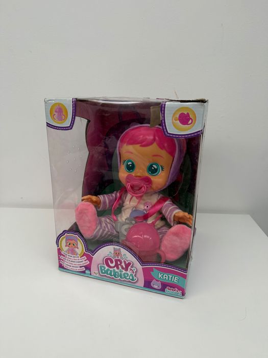 Cry Babies Katie lalka interaktywna płacząca, sama pije (outlet)