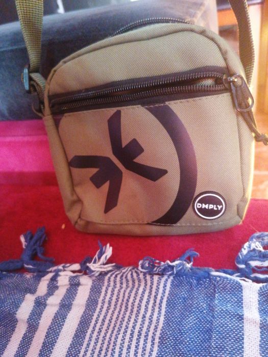 Mala tira colo homem