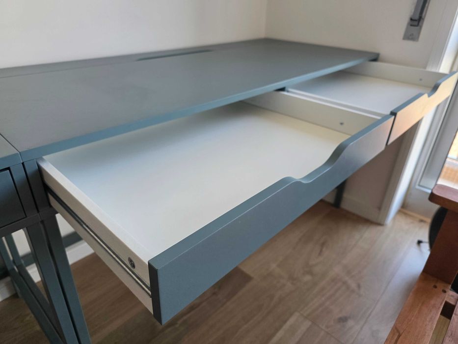 Secretária Alex 132x58 cm IKEA