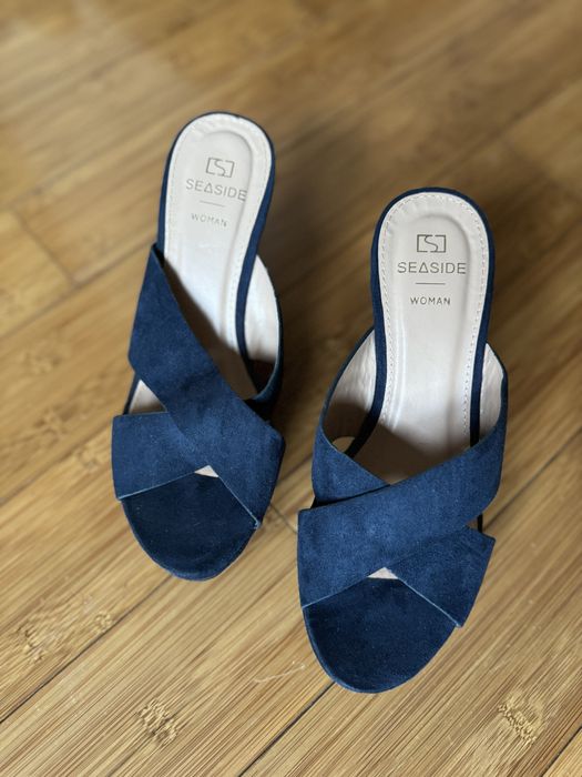 Sandálias azuis, Seaside