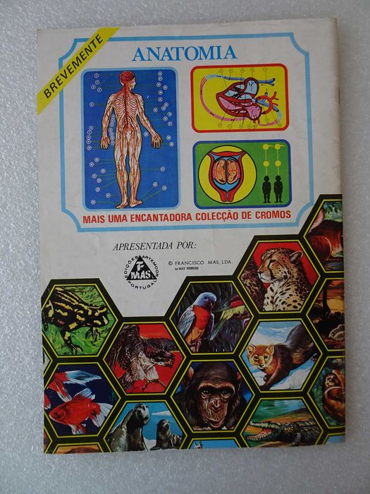 Caderneta de cromos Fauna Vertebrados com 16 cromos