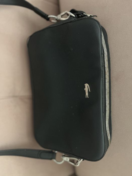 Torebka na ramię  lacoste czarna