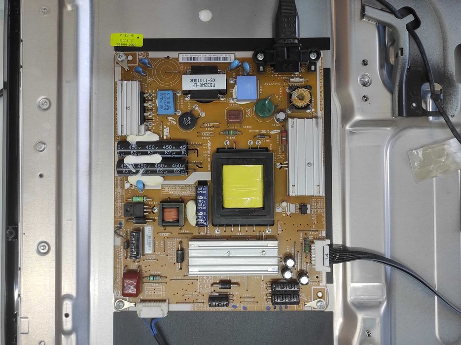 Tv Samsung UE32D4000, completa ou às peças. Ecrã avariado.