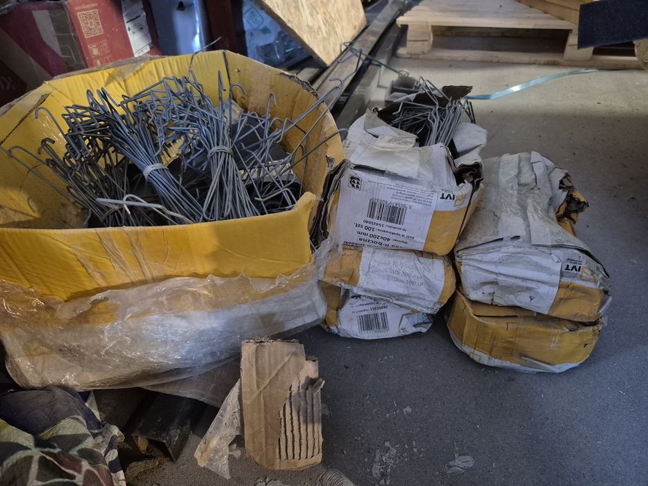 IVT spinki do dachówki ceramicznej  40x200