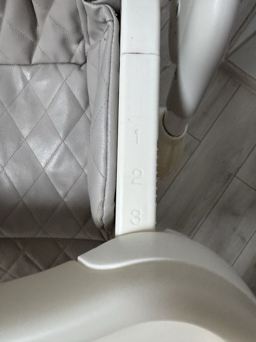 Годувальне крісло carello caramel