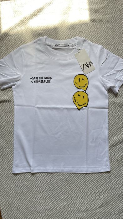 Футболки  ZARA белые с классным принтом