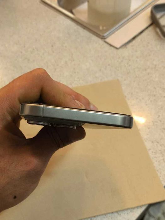 iphone 16 pro max 256 gb titanium/czarny 100% bateria