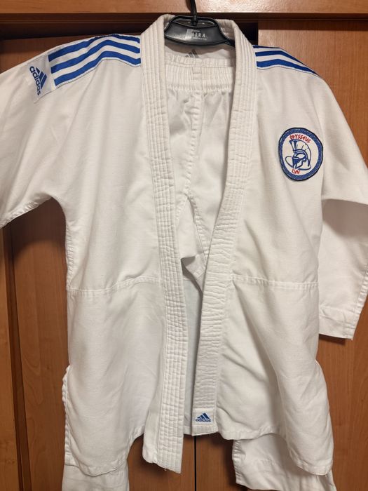 Продам кімоно для карате,дзюдо