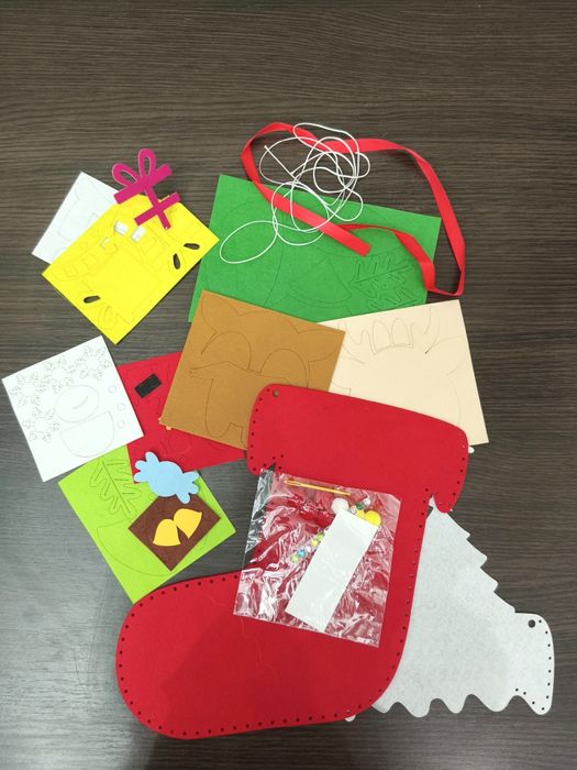 Фетрові іграшки. Шиття шкарпеток з фетру. Фетрова ялинка. Фетровая елк