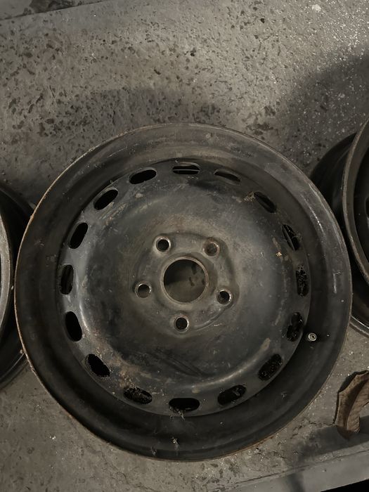 Штамповані диски оригінальні ваг  VAG 4A0601025J