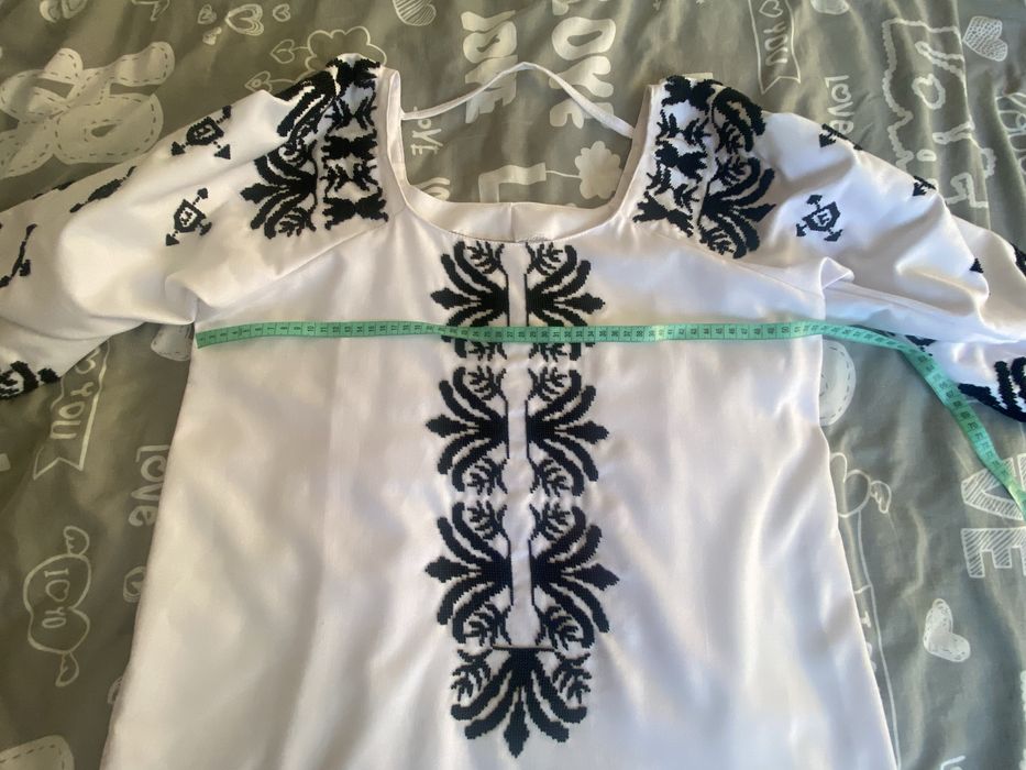 Вишите  плаття бісером